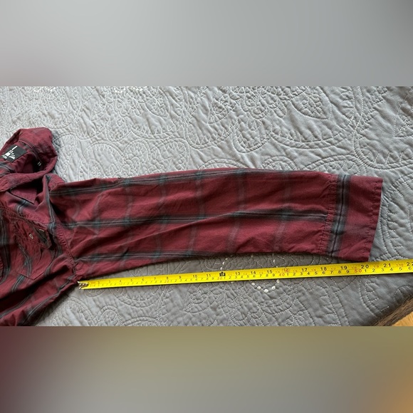 Buffalo By David Britton Men’s Maroon/Gray/Black Button Down Shirt Size Medium - Picture 3 of 9